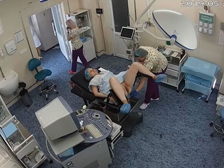 В частной гинекологии подглядывали за зрелой пациенткой